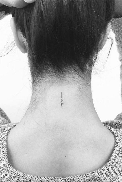 Not all tattoos have to be noticed by everyone - here are 20 small, hidden tattoos that we're loving right now. Jonboy Tattoo, Tato Minimal, Tattoo Placements, Hidden Tattoos, Small Girl Tattoos, Cute Tiny Tattoos, Tiny Tattoo, Cute Small Tattoos