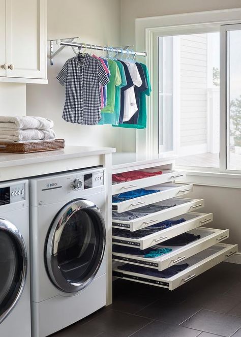 Laundry Room Drying Rack, Transitional Laundry Room, Drying Room, Tiny Laundry Rooms, Stylish Laundry Room, Laundry Design, Clothes Hanging, Laundry Room Inspiration, White Drawers