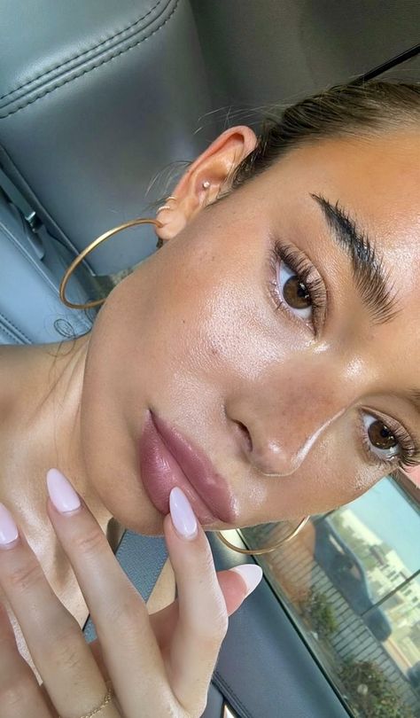 Makeup Freckles, No Make Up Make Up Look, Tanned Makeup, Glowing Makeup, Clean Makeup, Glowy Makeup, Eye Makeup Art, Maquillaje Natural, Makeup Goals