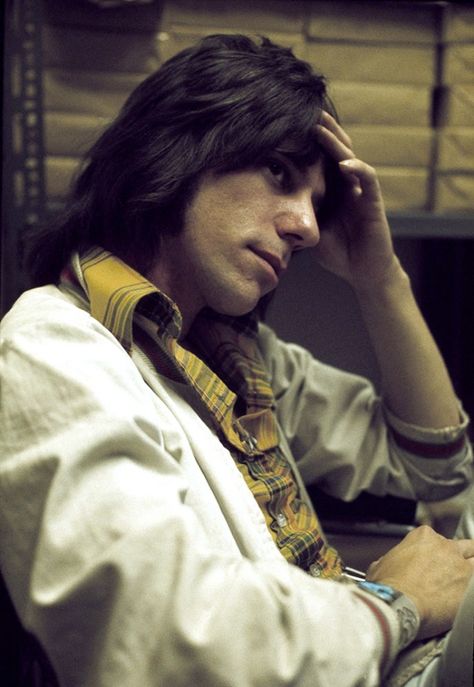 40 Amazing Photographs of a Young Jeff Beck From the 1960s and 1970s ~ Vintage Everyday Jeff Beck Group, Rock History, Ron Woods, The Yardbirds, Roxy Music, Jazz Fusion, 60s Music, Jeff Beck, Breaking Up