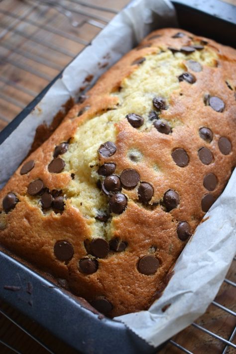 Chocolate Chip Loaf Cake - Julia's Cuisine Choc Chip Loaf Cake, Chocolate Chip Muffin Loaf, Cake Loaves Ideas, Easy Chocolate Chip Bread Loaf, Cakes In Loaf Pan, Mini Chocolate Chip Loaf, Recipes For Chocolate Chips, Loafs To Bake, Recipes Sweets Easy