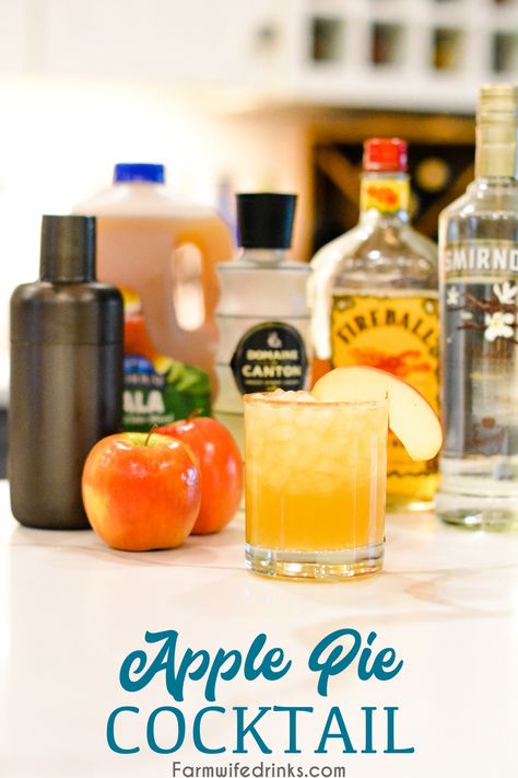 Apple pie cocktail is an apple cider cocktail combined with vanilla vodka, Fireball whisky, and ginger liquor for a the liquid version of the American favorite, apple pie. #Cocktails #FallDrinks #FallCocktails #AppleCider #Drinks #FallRecipes Pie Cocktails, Apple Pie Drink Alcohol, Vanilla Vodka Drinks, Apple Pie Drink, Thanksgiving Hosting, Apple Pie Cocktail, Boozy Treats, Vodka Cocktails Easy, Apple Cider Drink