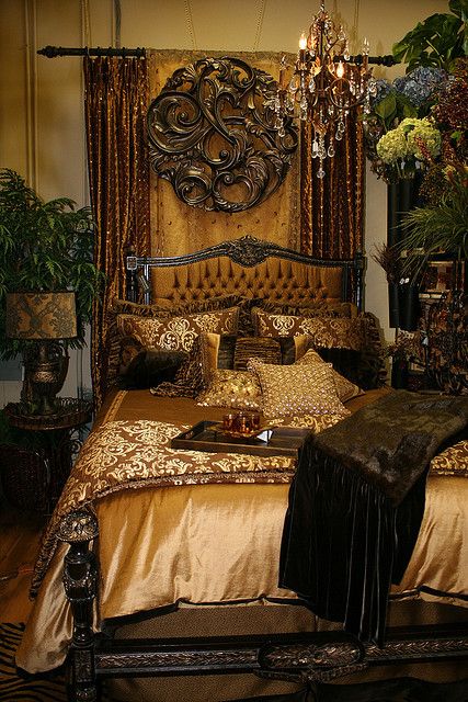 brown velvet bedspread | photo Tuscan Bedroom, Style Toscan, Tuscany Decor, Luxury Bedding Master, Tuscan Design, Tuscan House, World Decor, Tuscan Decorating, Queen Bedroom