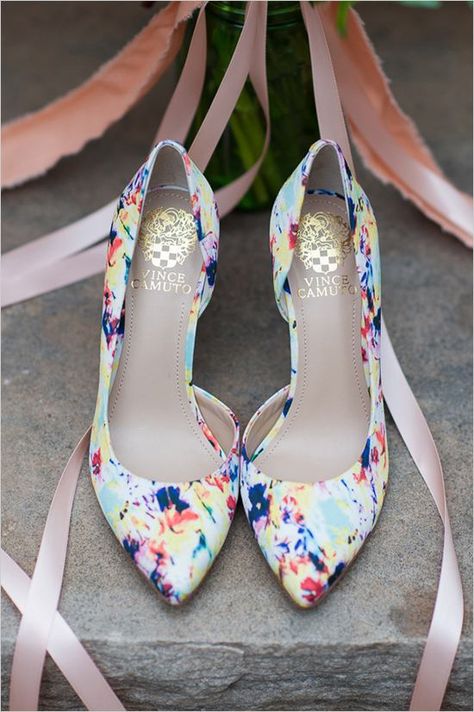 Add a splash of color to your bridal look with these colorful pointy toe heels from Vince Comuto. Allegria Shoes, Plantar Fascitis, Nobull Shoes, Shoes Skechers, Naot Shoes, Allbirds Shoes, Shoes Tennis, Fitflop Shoes, Pointy Toe Heels