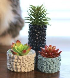 Art Ideas For Kids, Upcycled Planter, Tanaman Indoor, نباتات منزلية, Colorful Planters, Garden Art Ideas, Astuces Diy, Tin Can Crafts, Creation Deco