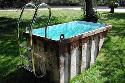 IDEA: tile the inside with leftover slate? 6 Amazing Repurposed Swimming Pools to Dip Into This Summer Dumpster Pool, Piscina Container, Homemade Swimming Pools, Mini Piscina, Shipping Container Pool, Container Pool, Diy Swimming Pool, Mini Pool, Upcycle Garden