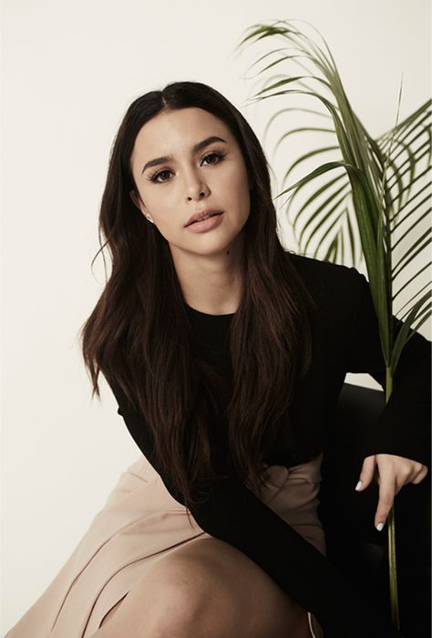 Yassi Pressman, Divine Feminine, Style Guide, Sophisticated Style, Celebrity Crush, Favorite Celebrities, Style Guides, Portrait Photography, Actresses