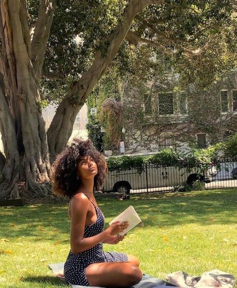 Femininity Aesthetic, Photographie Inspo, Have Inspiration, Black Femininity, Foto Inspiration, Black Excellence, Foto Instagram, The Grass, Girl Next Door