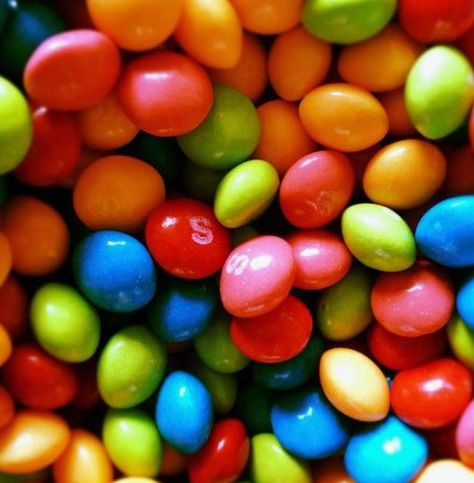 Skittles Aesthetic Wallpaper, Skittle Aesthetic, Snack Substitutes, Skittles Aesthetic, Rainbow Skittles, Junk Foods, Food Wallpaper, Taste The Rainbow, Favorite Candy