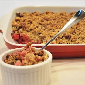 Rhubarb Raspberry Crisp, a recipe from the ATCO Blue Flame Kitchen. Cranberry Crumble Recipe, Rhubarb And Apple Crumble, Cranberry Apple Crumble, Cranberry Crumble, Raspberry Crisp, Classic Fall Desserts, Cranberry Apple, Crumble Recipe, Frozen Cranberries