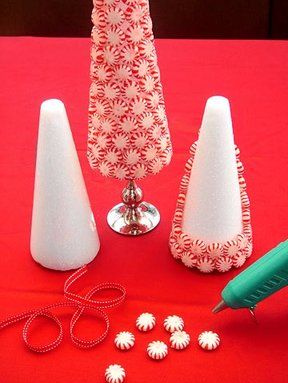 Peppermint Tree, Do It Yourself Decoration, Deco Table Noel, Peppermint Christmas, Christmas Tablescape, Navidad Diy, Diy Holiday Decor, Noel Christmas, Holiday Diy