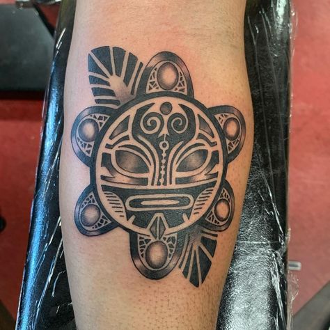 Taino sun tattoo from today  #tainotattoo #tainosun #blackandgreytattoo #suntattoo #tattoo #tattooideas #imperialtattooct… Sol Taino Tattoo, Taino Warrior, Pr Tattoo, Warrior Symbol Tattoo, Sol Taino, Taino Art, Taino Tattoos, Warrior Symbols, Symbols Tattoo