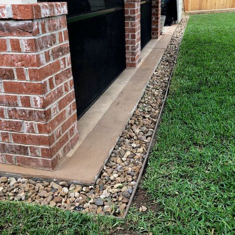 french drain after 1 month French Drain Landscaping, Drain Landscaping, French Drain Ideas, Outdoor Landscaping Ideas Front Yard, French Drain Installation, Rock Border, Yard Drainage, Outdoor Path, French Drain