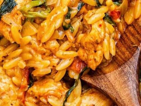 Cajun Chicken Orzo: A Spicy, Creamy Delight That Will Have You Going Back for More! - NewsBreak Cajun Orzo, Cajun Chicken Orzo, Cajun Cream Sauce, Homemade Salsa Verde, Risotto Dishes, Creamy Parmesan Sauce, Chicken Stroganoff, Chicken Orzo, Slow Cooker Beef Stew