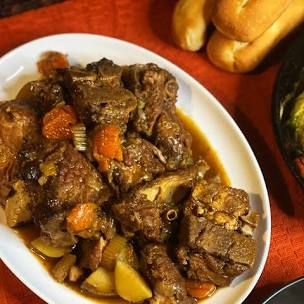 Neckbone Recipe, Neck Bones Recipe, Pork Neck Bones Recipe, Bone Soup, Adobo Recipe, Neck Bones, Salad Dressing Recipes Homemade, Salad Dressing Recipes, Adobo