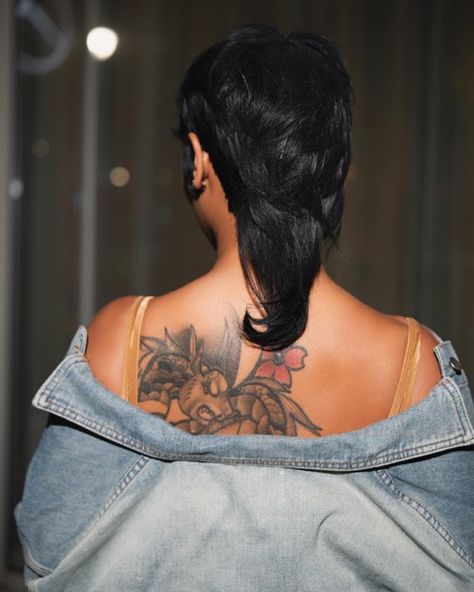 Teyana Taylor Mullet Hairstyle, Wet Look Bob Hair, Mullet Hairstyles Black Women, 90s Mullet Black Women, Short Mullet Black Women, Mullet Short Hairstyle Women, Quick Weave Mullet Black Women, Fauxhawk For Women, Rihanna Mullet