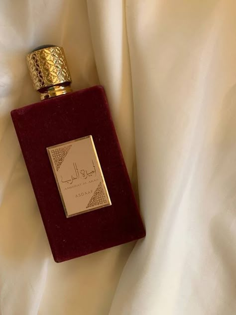 Arab Perfume Aesthetic, Arabic Parfum, Perfume Arabic, Arabian Perfume, Arabic Perfume, Parfum Victoria's Secret, Expensive Perfume, Oud Perfume, Perfume Bottle Design