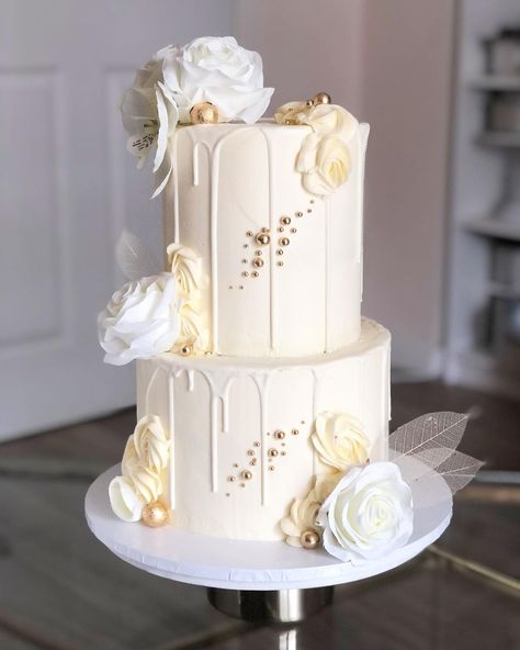 Amelia’s Cakes’s Instagram photo: “You guys love this design, I love it more as a two tier 🤍 . . . . . . . . . . . . . . #elegantcake #oldhambaker #oldhamcakes…” White And Gold Wedding Cakes, Drip Wedding Cake, Sequin Wedding Cake, Gold And White Cake, Wedding Cake Simple Elegant, White And Gold Wedding Cake, 2 Tier Wedding Cakes, Reception Cake, White And Gold Wedding