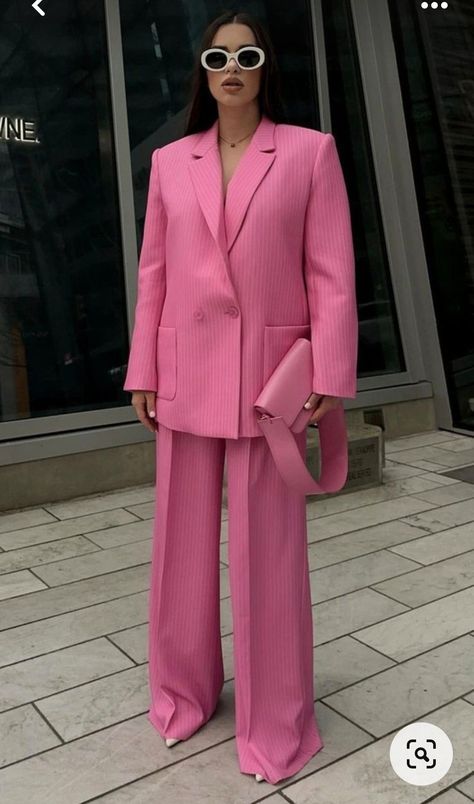 Bright Suits Women, Grad Outfits, Maximalist Fashion, Summer Office Outfits, Races Outfit, Uni Outfits, Woman Suit Fashion, Blazer Outfits, Suit Fashion