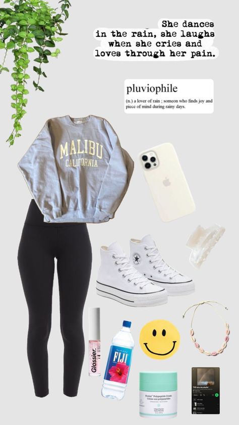 Rainy day fit! Rainy Day Movie Outfit, Rainy Day Outfit Leggings, Lazy Rainy Day Outfit, Hot Rainy Day Outfit Summer, Casual Rainy Day Outfit Summer, Hot Rainy Day Outfit, Cold Rainy Day Outfit Casual, Comfy Legging Outfits, Rainy Day Outfit Summer