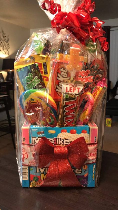 Large Candy Bouquet Birthday Gifts Gift Basket Edible | Etsy Candy Bouquet Birthday, Edible Gift Baskets, Birthday Candy Bouquet, Candy Gifts Diy, Creative Easter Baskets, Candy Arrangements, Homemade Gift Baskets, Bouquet Birthday, Candy Gift Baskets