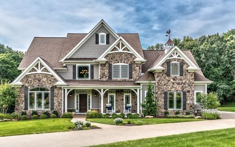 Suburban Exterior Home, Exterior Suburban House, Luxury Suburban House Exterior, Suburban House Exterior Mansion, One Story Suburban House Exterior, Suburban House Exterior With Garage, Fall Family Home Exterior, Suburban Colonial House, Suburban Country Home