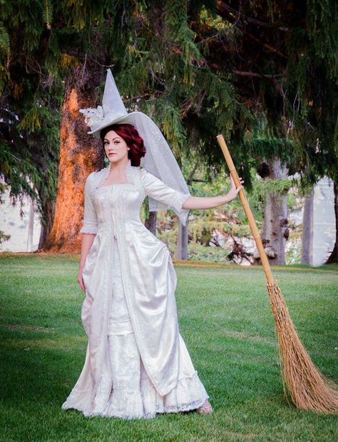 My friend at Archive Costumes of Orem, Utah posted this picture on their Facebook page of a white witch costume that is available for… Colonial Witch Costume, Handmade Witch Costume, Witch Bride Costume, Diy White Witch Costume, Witch Hat White, Winter Witch Costume, White Witch Outfit, White Dress Halloween, White Witch Costume