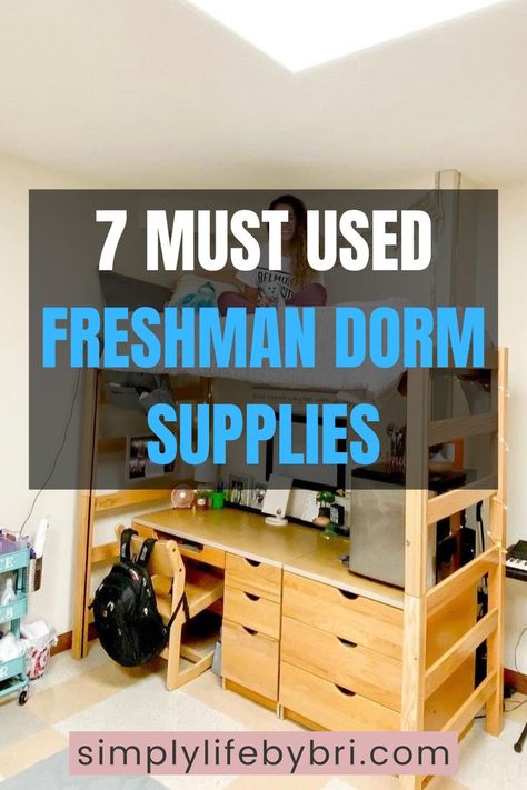 freshman dorm supplies College Dorm Checklist Freshman Year, College Dorm Room Ideas Freshman Year, College Freshman Dorm, College Dorm Room Organization, College Dorm Room Ideas, College Dorm Checklist, Dorm Checklist, College Dorm Room Inspiration, Dorm Hacks