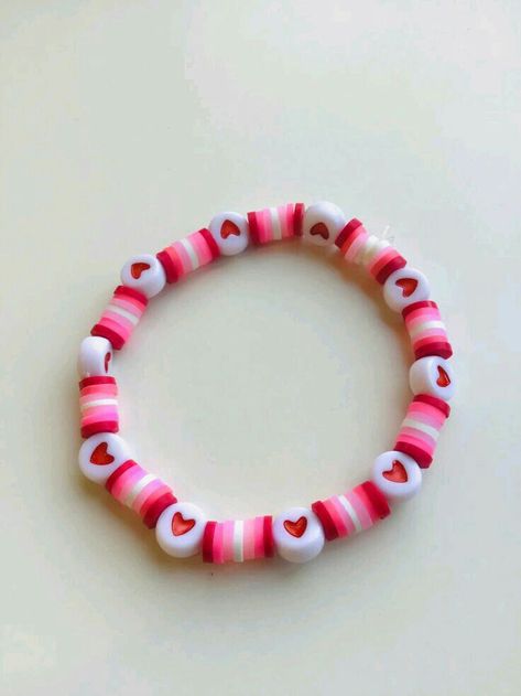 Braclet Ideas Valentines, Barbie Clay Bracelet, Aesthetic Clay Bracelet Ideas, Bracelets Diy Clay Beads, Pink Beaded Bracelets Diy, Barbie Bracelet Ideas Clay Beads, Cute Bracelet Inspo Clay Beads, Cute Bracelets Ideas Beads Simple, Beaded Bracelets Clay Beads