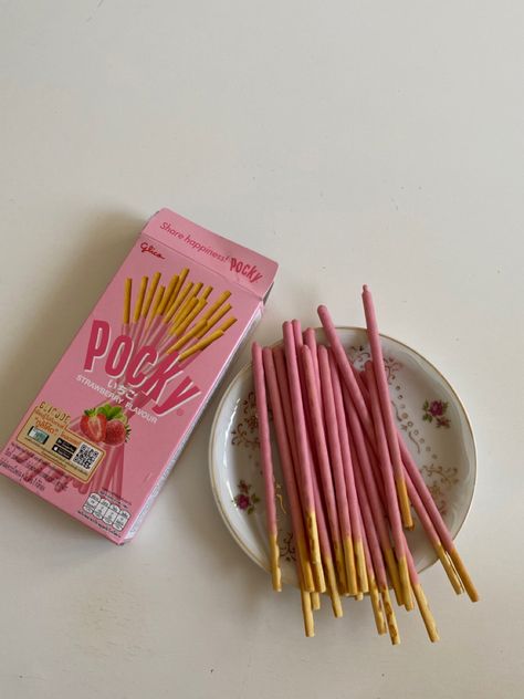 #pink #aesthetic #pocky #japan #tokyo #japanesecandy #candy #dessert #pink #pinkcore Strawberry Snacks Aesthetic, Pink Snacks For Picnic, Strawberry Flavor Aesthetic, Pink Foods Aesthetic, Pink Snacks Aesthetic, Strawberry Pocky Aesthetic, Pink Snack Board, Pink Sweets Aesthetic, Sweets Aesthetic Candy