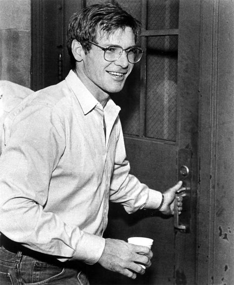 Harrison Ford Harrison Ford Glasses, Pinup Men, Harrison Ford Han Solo, Majestic Men, Big Glasses, Wow Photo, Oki Doki, Han And Leia, Favorite Picture