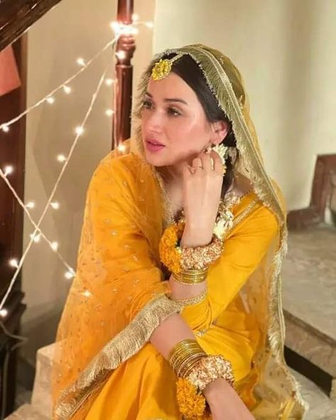 Aena Khan, Haldi Outfit For Bride, Urdu Poetry Ghazal, Black Bridal Dresses, Mayon Dresses, Haldi Dress, Nikah Outfit, Mehndi Outfit, Bridal Mehndi Dresses