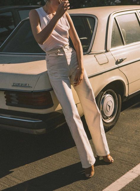 861dc9bd7f4e7dd3cccd534d0ae2a2e9desc54146405ri Imogene Willie, White Pants Outfit, Selvage Denim, 여름 스타일, Shotting Photo, Denim On Denim, Paris Texas, White Car, Jacket Outfit