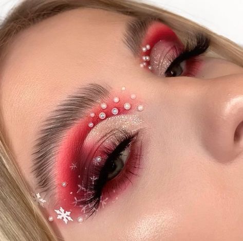 Christmas Present Makeup, Makeup Noel, Very Easy Makeup, Christmas Looks, Xmas Makeup, Christmas Eye Makeup, Christmas Makeup Look, Holiday Makeup Looks, Minimal Makeup