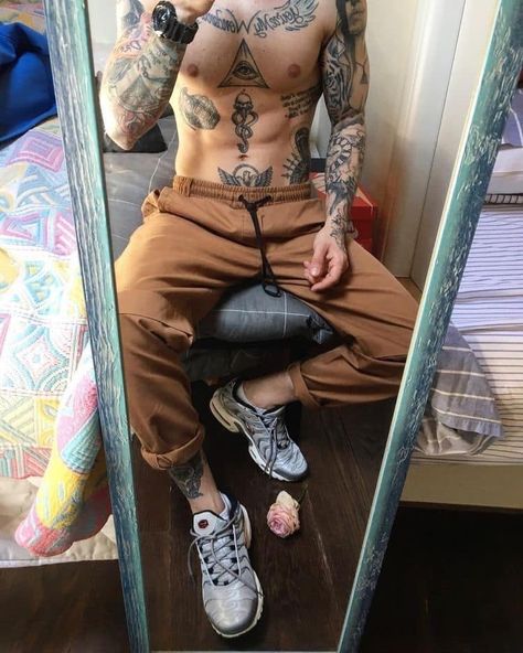 Man With Tattoos, Tattooed Man, Boy Tattoos, Inked Men, Male Body, Tattoos For Guys, Cool Tattoos, A Man, Tattoo Designs