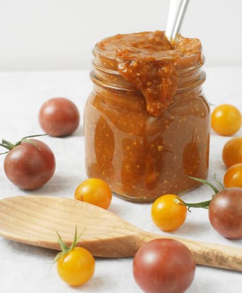 Cherry Tomato Jam Recipe, Cherry Tomato Jam, Balsamic Jam, Tomato Balsamic, Tomato Jam Recipe, Cherry Tomato Recipes, Jam Recipes Homemade, Chile Sauce, Tomato Jam