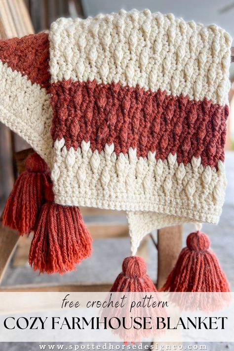 Cozy Crochet Blanket Free Pattern - Spotted Horse Design Co. Chunky Crochet Blankets, Super Bulky Yarn Patterns, Chunky Blanket Pattern, Farmhouse Blanket, Bulky Yarn Crochet, Bulky Yarn Patterns, Spotted Horse, Chunky Yarn Blanket, Chunky Yarn Crochet