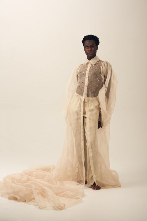 Non-Binary wedding wear inspiration from Queera Wang. Find the perfect outfit for a gender neutral wedding. With inspiration for androgynous suits, unisex, gender fluid and alternative a-gender wedding wear. #lgbtqiawedding #equallywed #marriageequality #genderneutralformalwear #androgynous Non Binary Wedding, Nonbinary Wedding, Gender Neutral Outfit, Gender Neutral Fashion, Men's Wedding Outfit, Queer Weddings, Gender Fluid Fashion, Vetements Clothing, Genderless Fashion