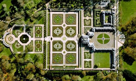 Het Loo Palace, Apeldoorn, The Netherlands Contemplating Humanity’s Effect On Planet Earth, From Above Satellite Photos Of Earth, Formal Garden Design, Earth Photos, Desain Lanskap, Palace Garden, Formal Garden, Classic Garden, Satellite Image, Formal Gardens