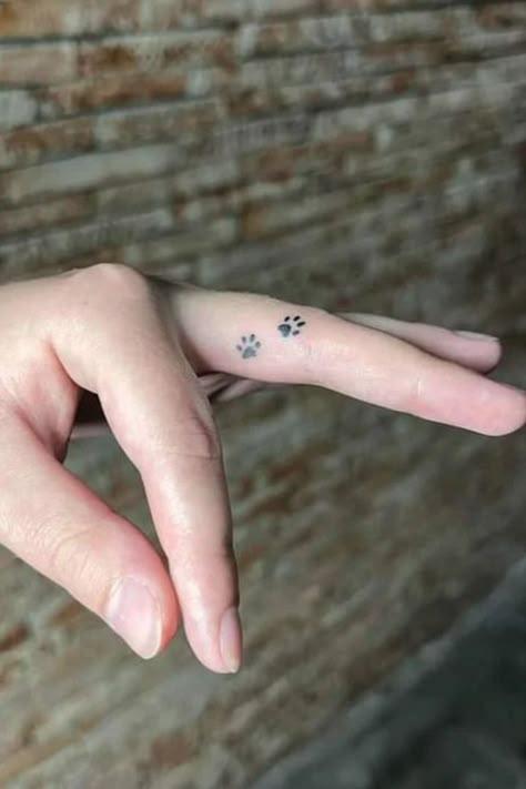 Finger Tattoo Idea, Scratch Tattoo, Pawprint Tattoo, Small Finger Tattoos, Finger Tattoo For Women, Finger Tats, Ankle Tattoos For Women, Money Tattoo, Knot Tattoo