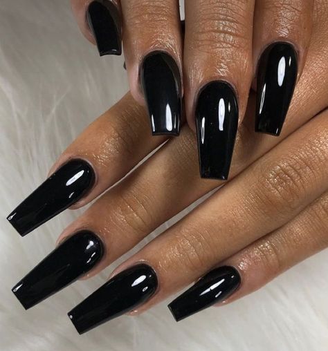 All Black Nails Acrylic, Black Nails Coffin, Acrylic Black Nails, Arrow Nails, Black Coffin Nails, Milky Nails, Black Acrylic Nails, Gold Glitter Nails, Edgy Nails