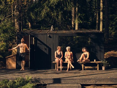 Mobile Sauna ⇒ Scandinavian Design ✓ High quality Portable Sauna Sauna In Garden, Sauna Business, Scandinavian Sauna, Wellness Cafe, Scandinavian Saunas, Ice Swimming, Sauna Ideas, Beach House Garden, Mobile Sauna