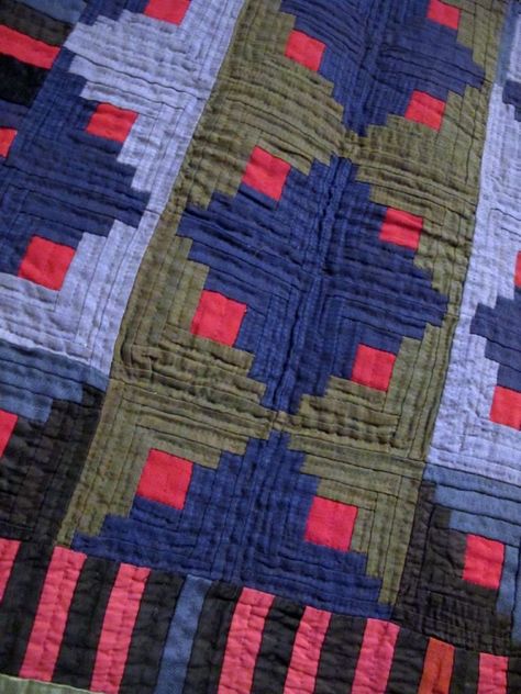 Antique Ohio Amish Quilts from the Darwin D. Bearley Collection, Part 1 – The Plaid Portico Amish Quilt Patterns, Log Cabin Patchwork, Bed Crib, Amish Quilt, Vintage Quilts Antiques, Charm Pack Quilt, Log Cabin Quilt Pattern, Sew Ideas, Amish Quilts