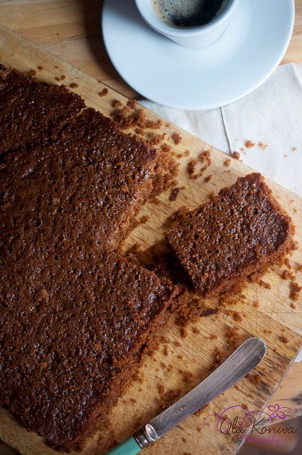 Yorkshire parkin...a sticky ginger concoction eaten on bonfire night 5th nov Bonfire Night Cake, Bonfire Night Treats, English Baking, Parkin Recipes, Yorkshire Parkin, Bonfire Food, Yorkshire Food, Bonfire Night Food, Traditional Baking