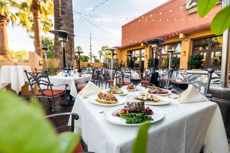 Palm Desert Restaurants, Palm Springs Restaurants, Palm Springs Houses, Outdoor Restaurants, Open Air Restaurant, Palm Desert California, Parisian Bistro, California Restaurants, Restaurant Photography