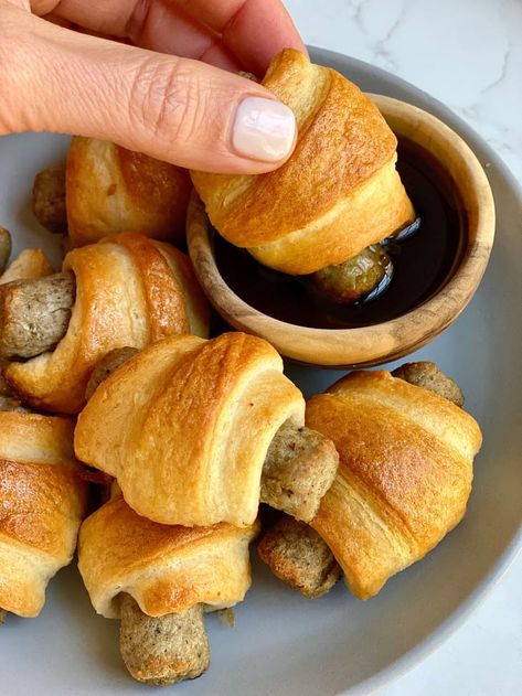 Breakfast Pigs in a Blanket (Sweet or Savory) | The Kitchn Breakfast Pigs In A Blanket Recipe, Breakfast Tailgate Food, Breakfast Pigs In A Blanket, Mini Breakfast Food, Breakfast Sausage Links, Mini Breakfast, Quick Baking, Thanksgiving Breakfast, Halloween Breakfast