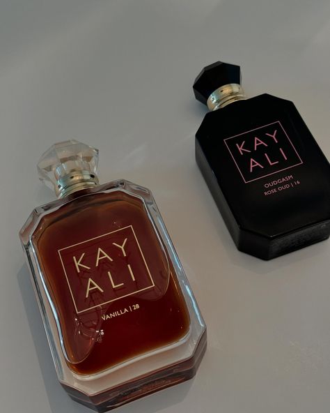 Todays Scent of the Day is as follows: 🤎Kayali Vanilla | 28🤎 Top Notes: Vanilla Orchid, Jasmine Middle Notes: Brown Sugar, Tonka Bean Base Notes: Amber, Musk, Amberwood, Patchouli ❤️Kayali Oudgasm Rose Oud | 16❤️ Top Notes: Pear, Lemon Middle Notes: Rose Damascena, Bulgarian Rose Base Notes: Oud ……….A Beautiful Classy Combination ☺️ #fragrance #fragrancelover #fragrancecommunity #scentoftheday #fragrancecollection #fragranceblogger #fragrancehaul #perfume #fragrancecollection #fragr... Girl Necessities, Kayali Vanilla 28, Sugar Perfume, Kayali Vanilla, Rose Damascena, Oud Perfume, Amber Musk, Vanilla Orchid, Bulgarian Rose