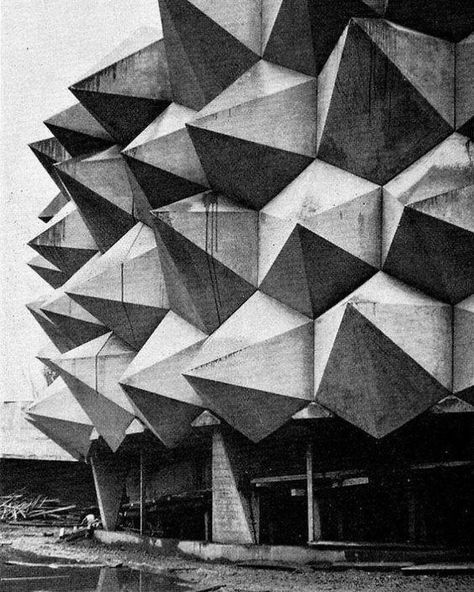 The 'Concrete Hedgehog,' also known as the Swiss Army Pavilion, designed by Carl Fingerhuth in 1964 Fasad Design, Architecture Cool, Brutalism Architecture, Brutalist Buildings, Concrete Architecture, Philip Johnson, Ludwig Mies Van Der Rohe, Renzo Piano, Brutalist Architecture