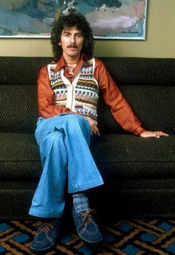 George-love that vest! Beatles Outfit, Beatles Fashion, 70s Fashion Men, Beatles George Harrison, Beatles George, 60s 70s Fashion, Outfits 70s, 70s Inspired Fashion, 70s Outfits