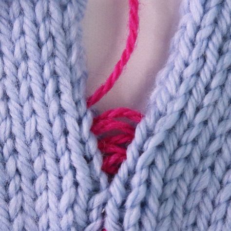 Mattress Stitch, How to Do Mattress Stitch How To Mattress Stitch In Knitting, Sewing Seams In Knitting, Mattress Stitch Knitting Video, How To Seam Knitting, Mattress Stitch Crochet, Mattress Stitch Knitting, Loom Knit Patterns, Sewing Sweater, Crochet Projects Easy